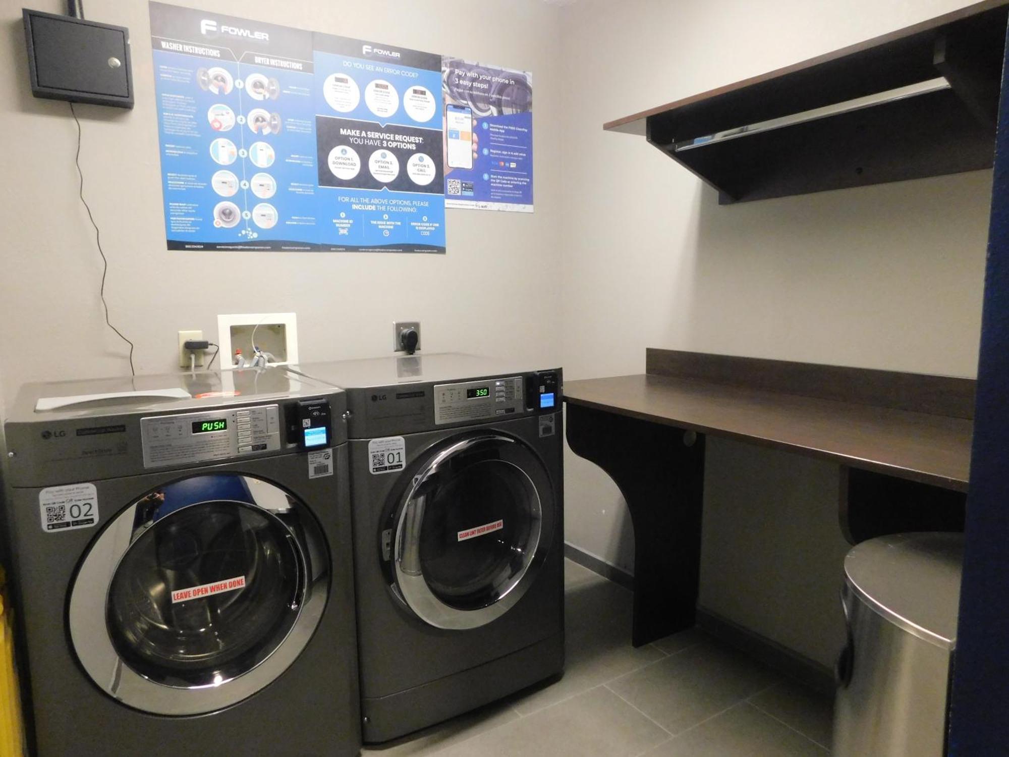Microtel Inn & Suites By Wyndham Wheeling At The Highlands Triadelphia Extérieur photo