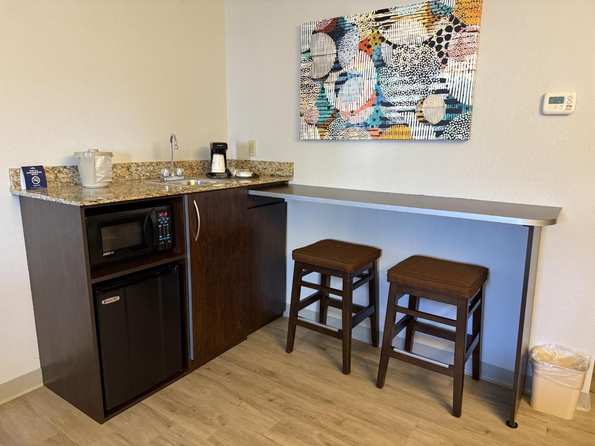Microtel Inn & Suites By Wyndham Wheeling At The Highlands Triadelphia Extérieur photo