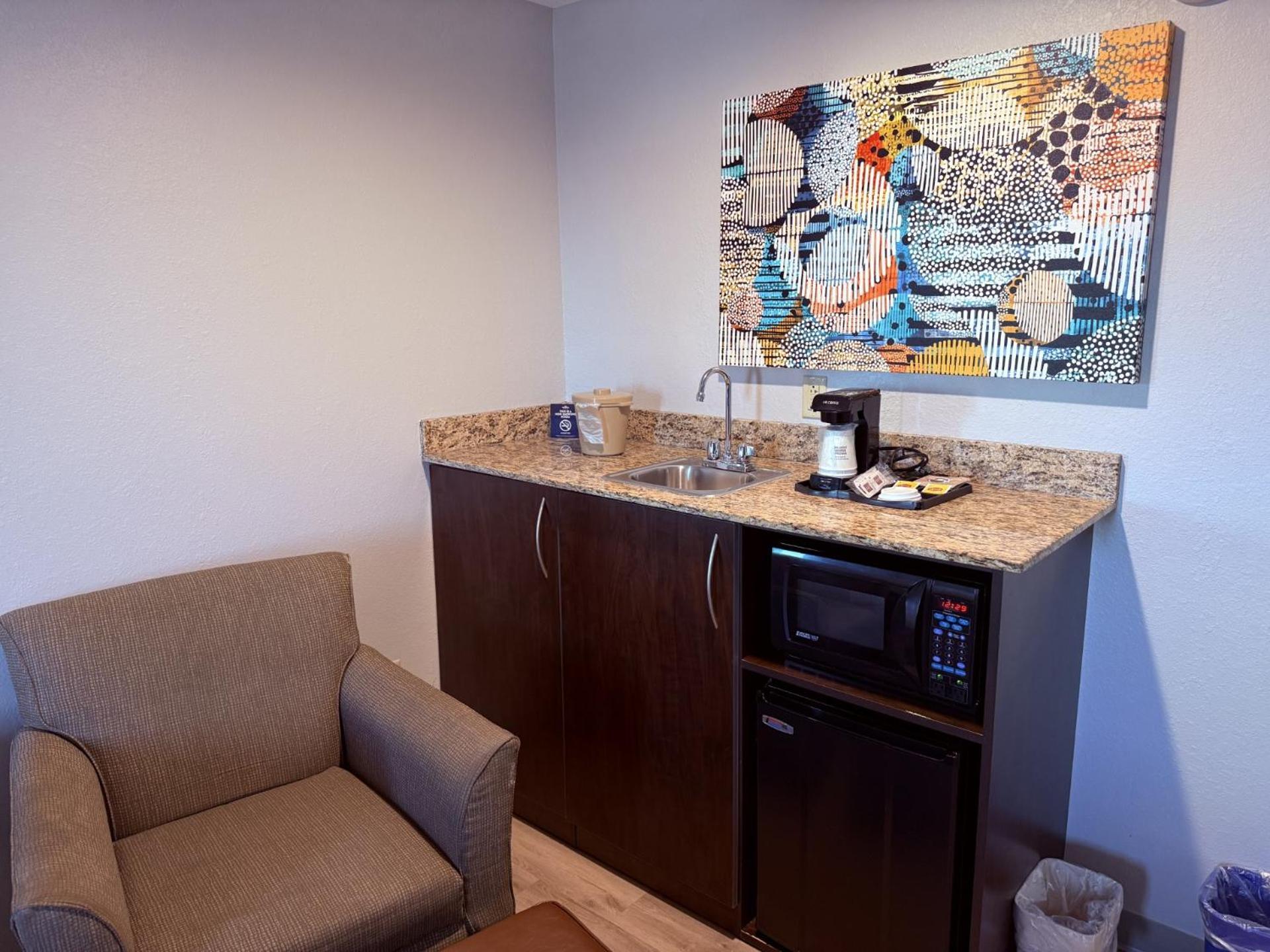 Microtel Inn & Suites By Wyndham Wheeling At The Highlands Triadelphia Extérieur photo