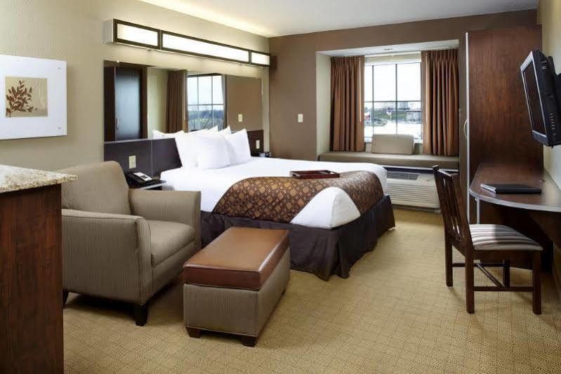 Microtel Inn & Suites By Wyndham Wheeling At The Highlands Triadelphia Extérieur photo